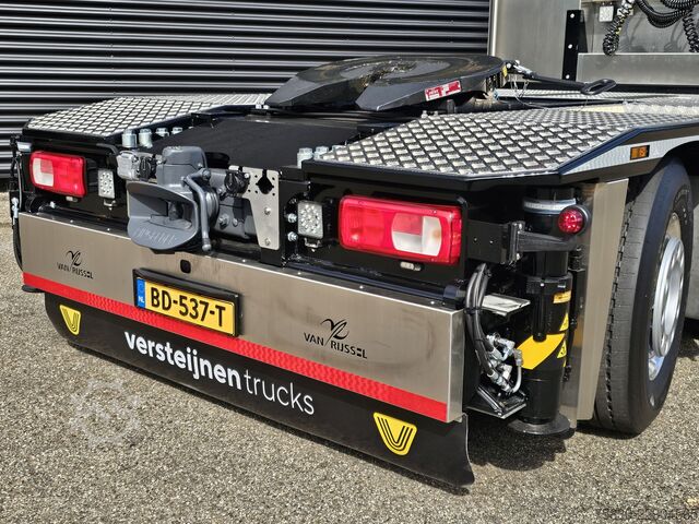 Crane truck DAF XF 530 8x2 / HMF 9520 K8 / NIEUW!