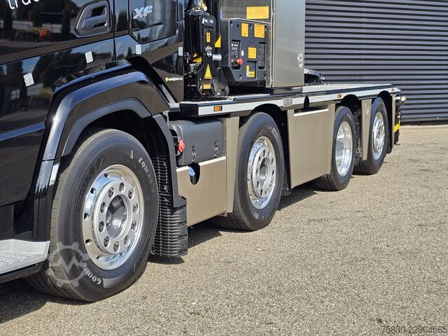 Crane truck DAF XF 530 8x2 / HMF 9520 K8 / NIEUW!