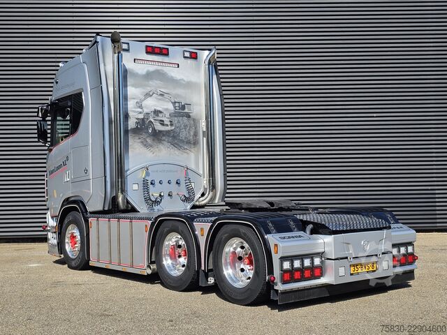 Standard-SZM Scania S590 V8 6X4 / 2 TANKS / NL TRUCK! 80T
