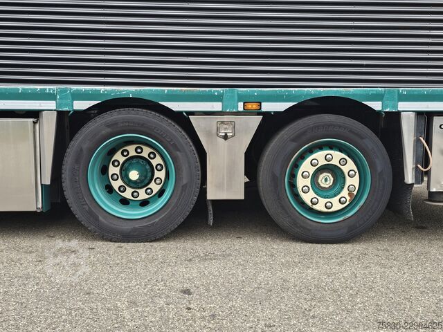 Ladepritsche Scania R450 8x2 / HMF 60TM / CRANE / KRAN