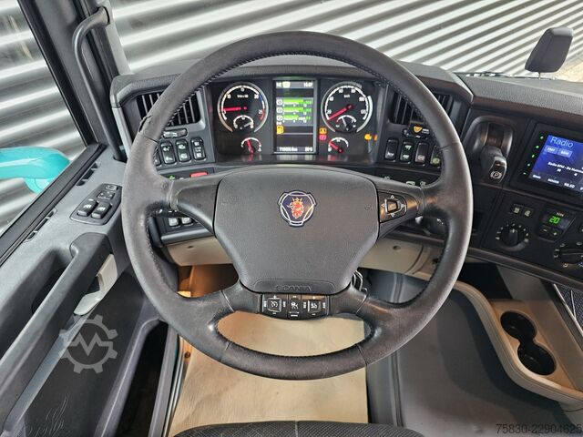 Ladepritsche Scania R450 8x2 / HMF 60TM / CRANE / KRAN
