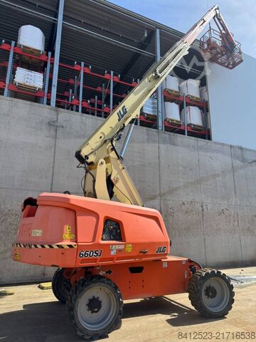 Telescopic boom lift JLG 660 SJ