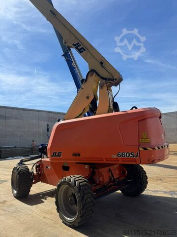 Telescopic boom lift JLG 660 SJ