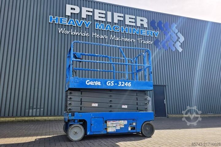 Scissor lift Genie GS3246 Electric, Working Height 11.75 m, 318kg Cap