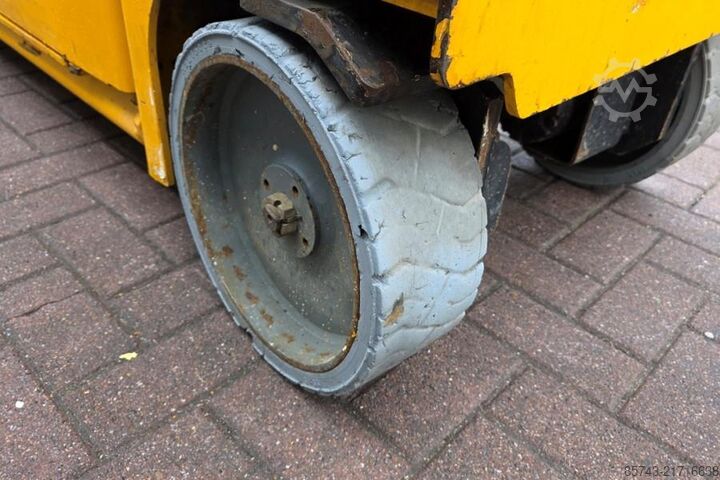 Scissor lift Haulotte Compact 8 As-Is, Electric, 8m Working Height, 350k