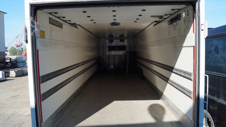 Isolated box semitrailer Rohr RSK 28FL