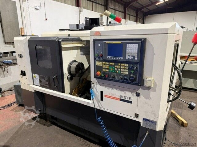 CNC-Dreh- und Fräszentrum HWACHEON Hi-TECH 200B