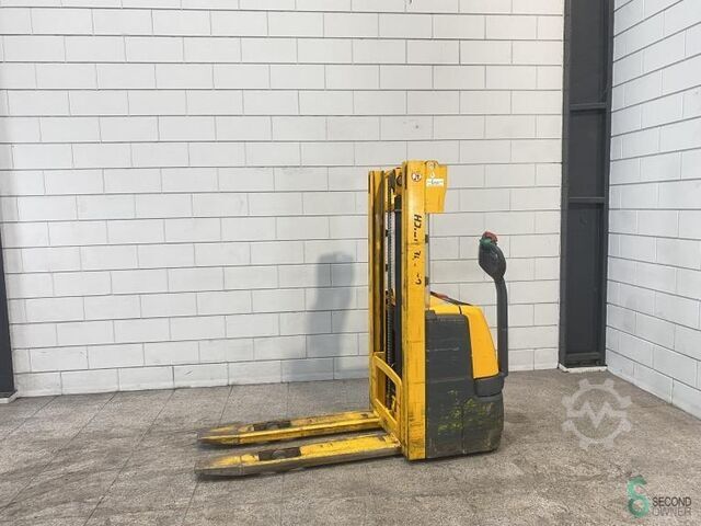 High level order picker Linde V 10-02