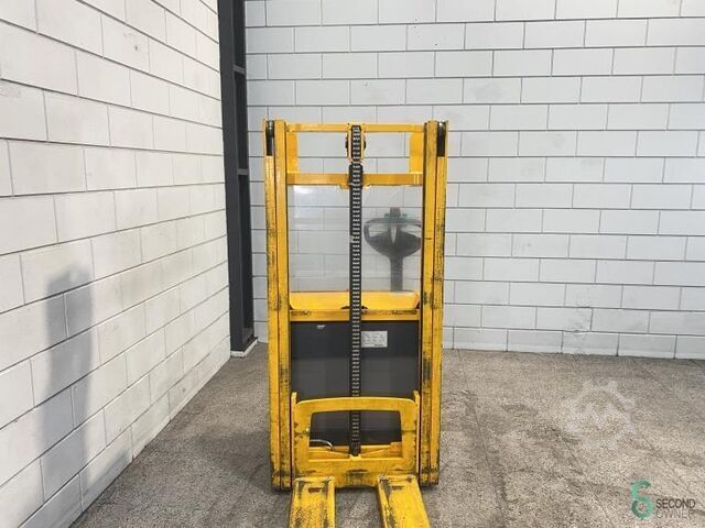 High level order picker Linde V 10-02