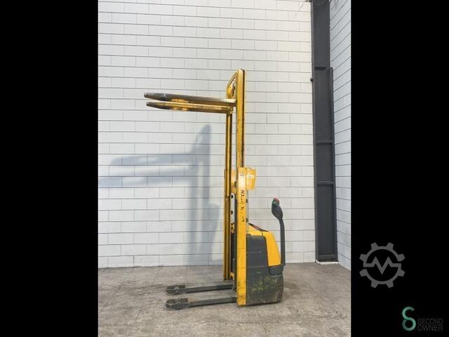 High level order picker Linde V 10-02