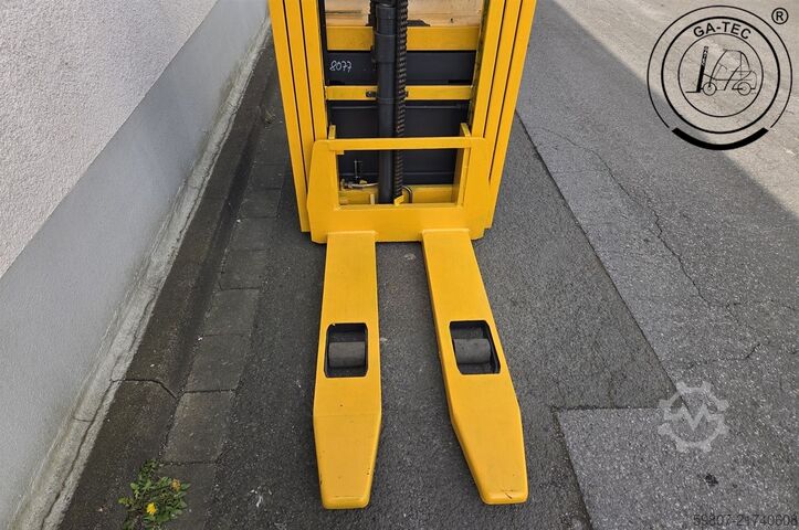 Manual stacker Jungheinrich EJC16