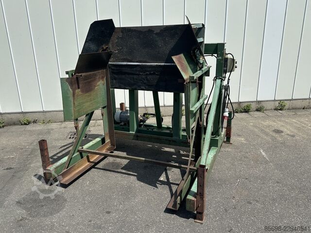 Box tipper for 120 cm max.  