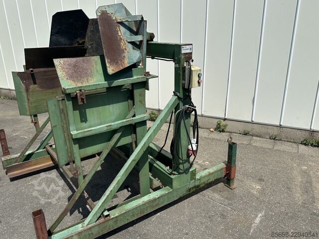 Box tipper for 120 cm max.  