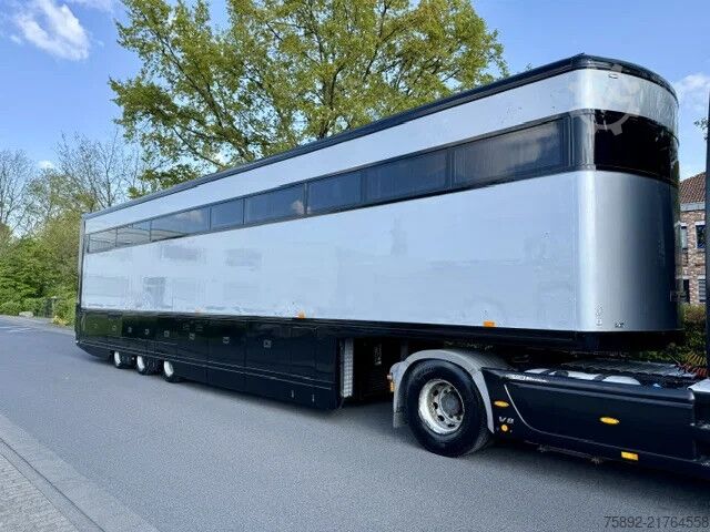Car carrier van Addcliffe Eng /Motorsport/Rennsportauflieger