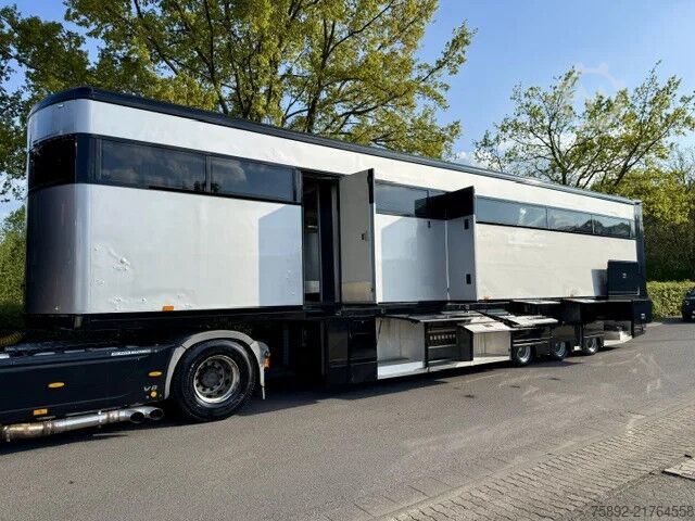 Car carrier van Addcliffe Eng /Motorsport/Rennsportauflieger