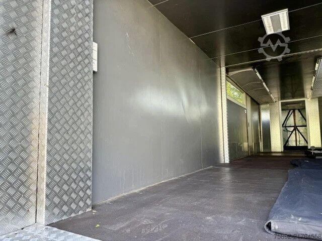 Car carrier van Addcliffe Eng /Motorsport/Rennsportauflieger