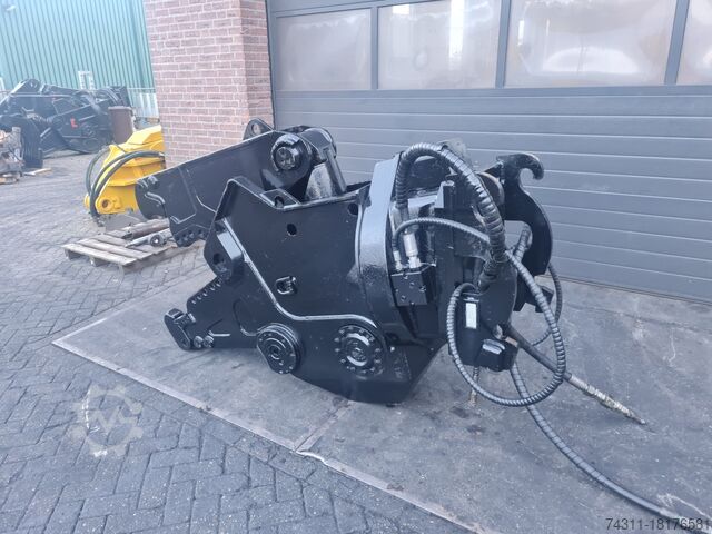 Construction machine Caterpillar mp318 crusher verachtert vt mp