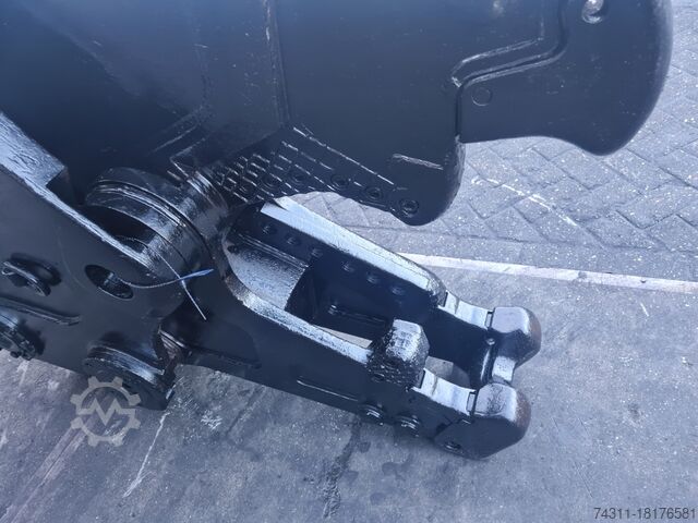 Construction machine Caterpillar mp318 crusher verachtert vt mp