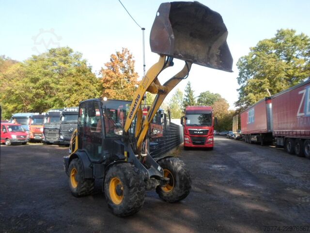 Wheel loader KOMATSU WA 70 M-8 E0