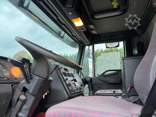 Roll-off tipper truck IVECO IVECO 260E43 EUROTECH USATO SCARRABILE CON GRU