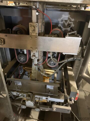 Packing Line Comcount / GIC BFWT Bowl Feeder and VFB2000 Bagger