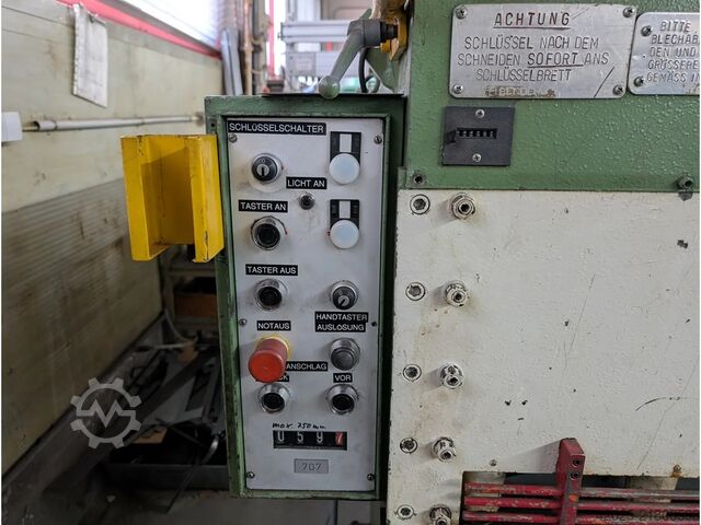 Guillotine shear  2000 x 5 mm