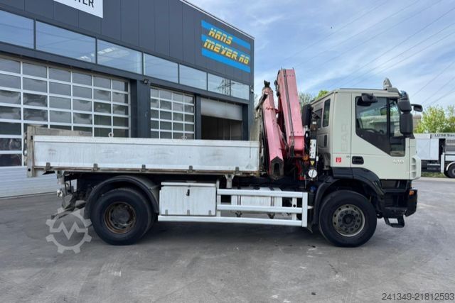 Kipper LKW IVECO Trakker 410 4x2 Fassi 175-3