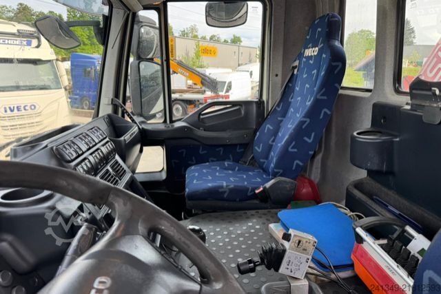 Kipper LKW IVECO Trakker 410 4x2 Fassi 175-3