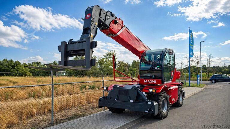 Telescopic loader MAGNI RTH 6.26 | 2025