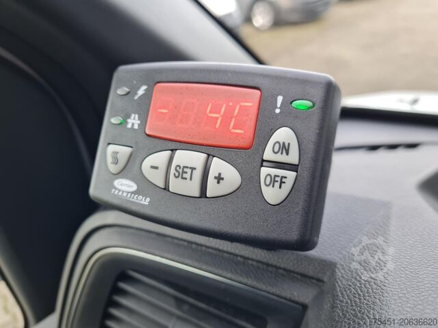 Kühltransporter Renault Master 35 Kühlkasten L3 Carrier Stand + Fahrkühlung