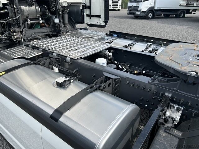 Standard SZM Volvo FH 500 Aero Euro 6 Globe XL Leder Mikrowelle