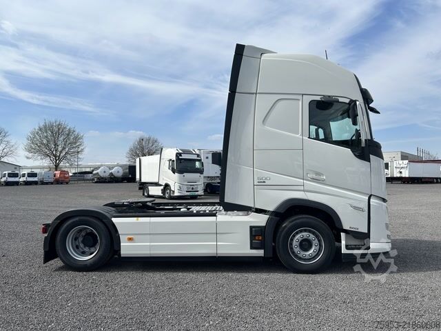 Standard tractor unit Volvo FH 500 Aero Euro 6 Globe XL Leder Mikrowelle