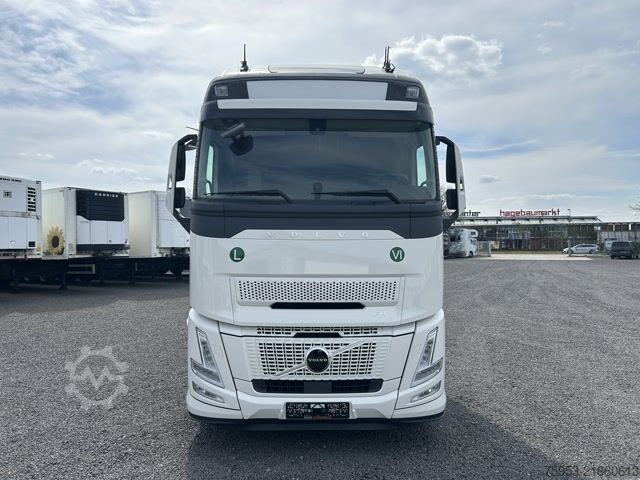 Standard tractor unit Volvo FH 500 Aero Euro 6 Globe XL Leder Mikrowelle