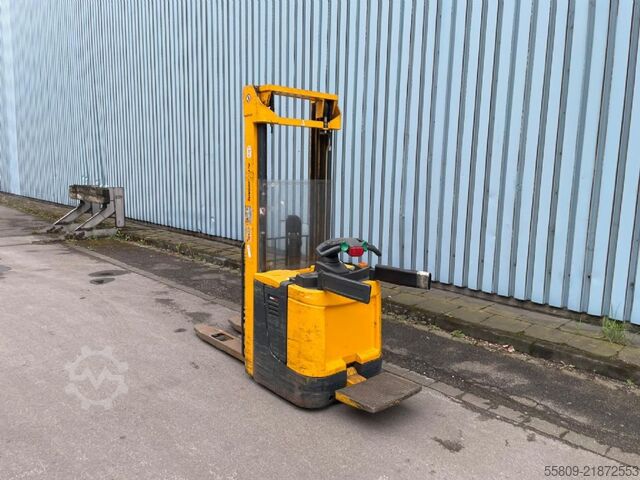 High Lift stacker Jungheinrich RC 16 // Triplex // Freihub