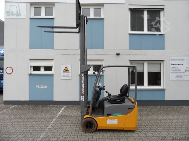Electric 3-wheel forklift Jungheinrich EFG 115 - unter 2 Meter - NEUE Batterie