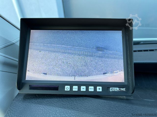 Box van VOLKSWAGEN CRAFTER 2,0TDI AUTOMATIK XXL KOFFER KLIMA 1.HAND