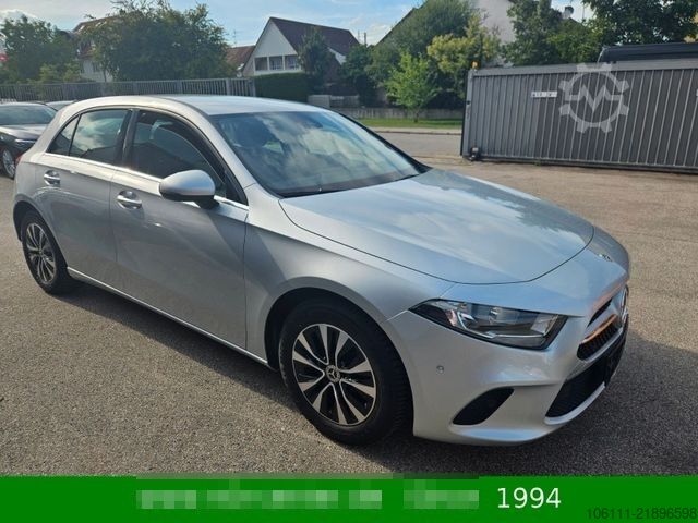 Van MERCEDES-BENZ A 200 A -Klasse Navigation Kamera