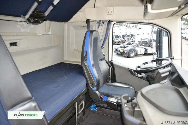 Standard tractor unit VOLVO FH 460 Globetrotter XL i-Save