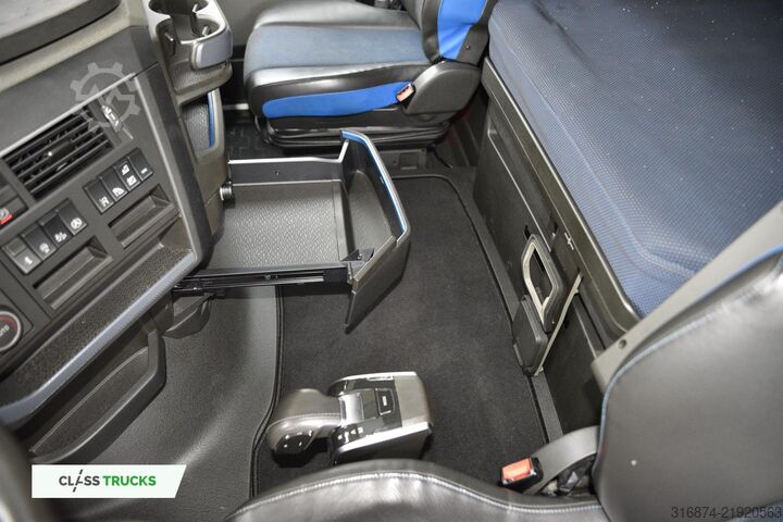 Standard tractor unit VOLVO FH 460 Globetrotter XL i-Save