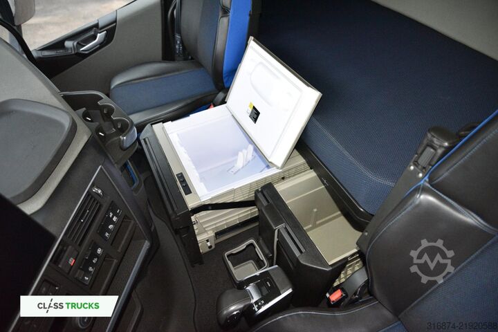 Standard tractor unit VOLVO FH 500 Globetrotter XL
