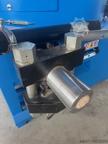 Briquetting press POR A 100