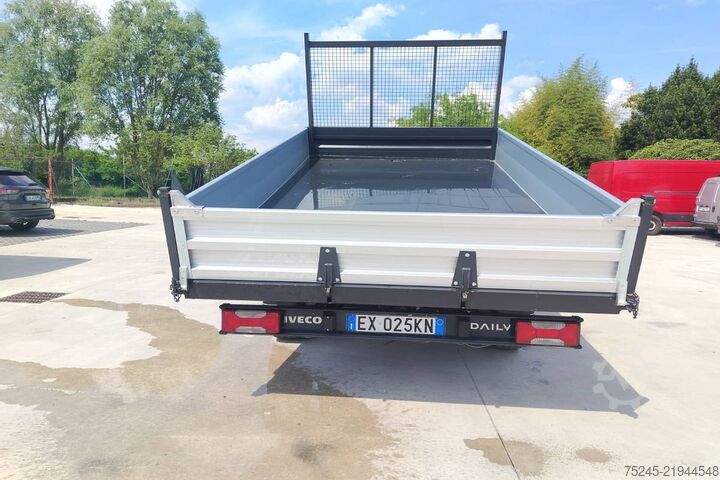 Three-way tipper van Iveco 35S 11 2.3 HPI RIBALTABILE TRILATERALE