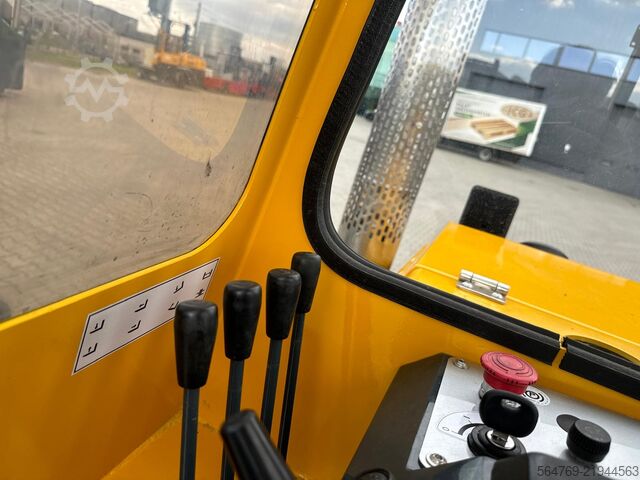 4-way forklift Combilift C2500 / Compact / Wide positioner