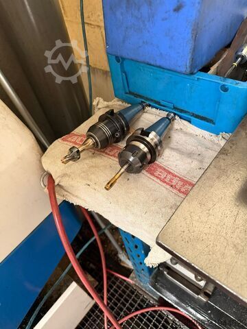 Vertical machining center DAEWOO MYNX 500