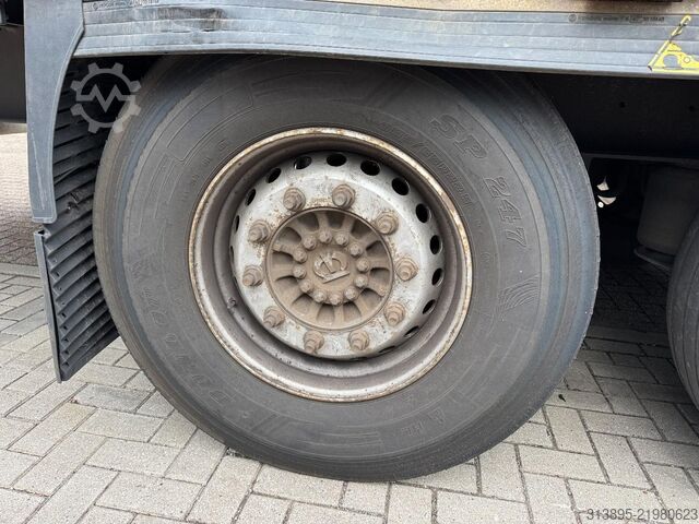 Curtain sided Krone SD, Lift-Axle