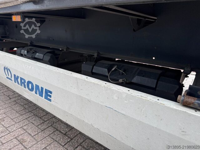 Curtain sided Krone SD, Lift-Axle