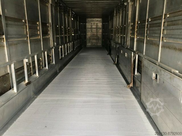Livestock semitrailer PEZZIOLI SBA 63/3.Stock, Aggregat, Hubdach, Tränke