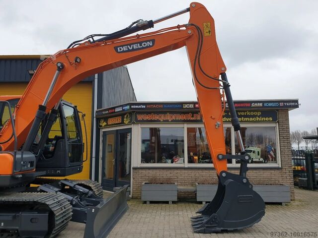 Raupenbagger Doosan DX140LC