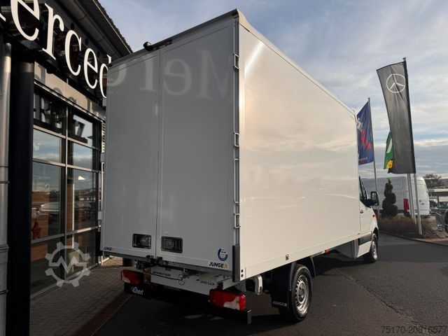 Transporter mit Koffer MERCEDES-BENZ Sprinter 315 CDI Möbelkoffer Treppe Windabweiser