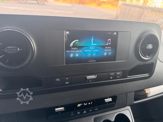 Transporter mit Koffer MERCEDES-BENZ Sprinter 315 CDI Möbelkoffer Treppe Windabweiser